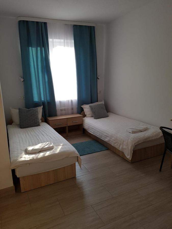 Hostel Mleczna - Metro Zacisze Warschau Buitenkant foto