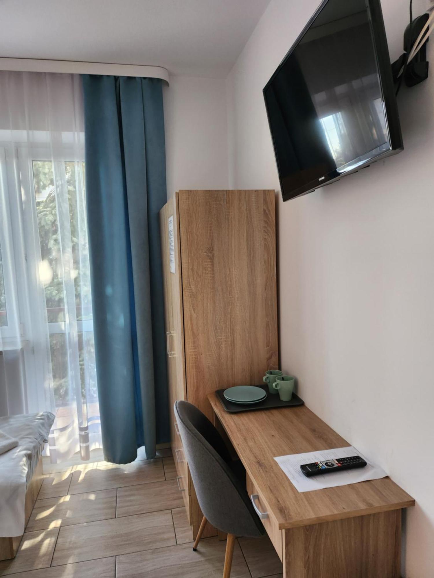 Hostel Mleczna - Metro Zacisze Warschau Buitenkant foto