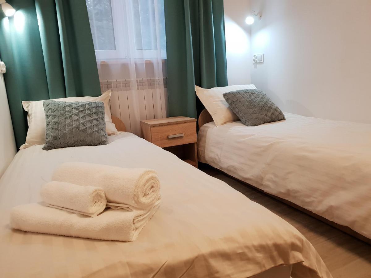 Hostel Mleczna - Metro Zacisze Warschau Buitenkant foto