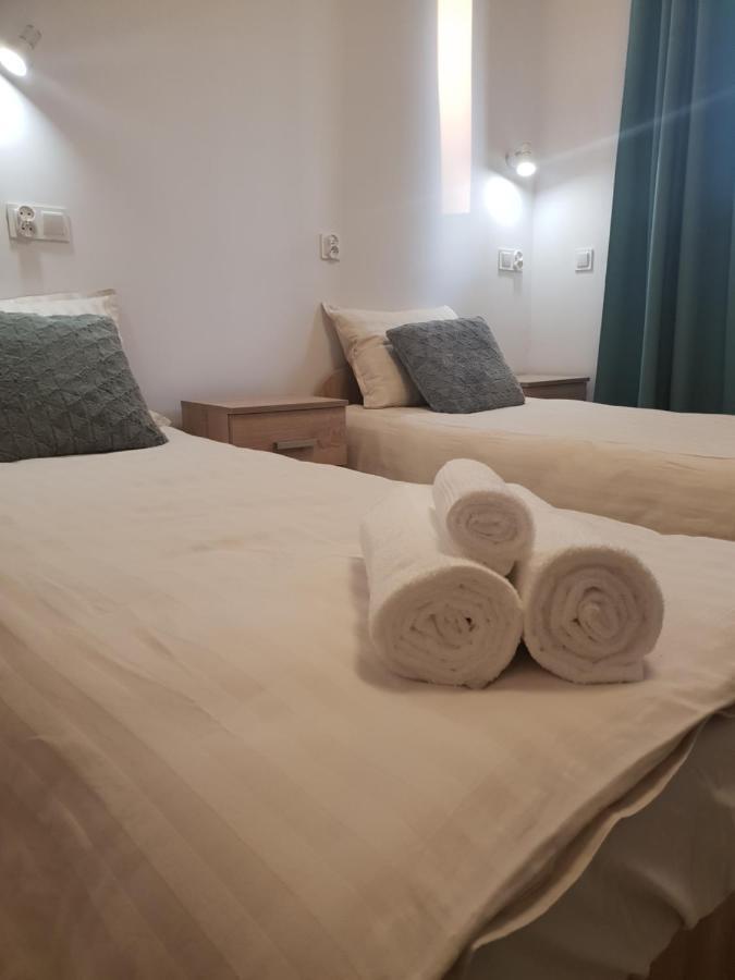 Hostel Mleczna - Metro Zacisze Warschau Buitenkant foto